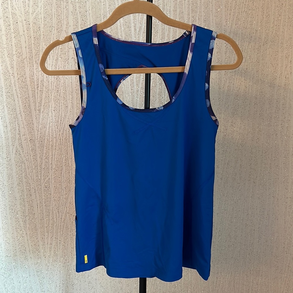 LOLE bright blue tank with patterned piping. size 4
